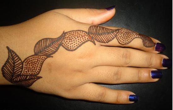 latest-mehndi-design for hands