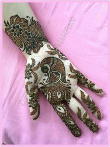 Stylish Mehndi Designs for Hand