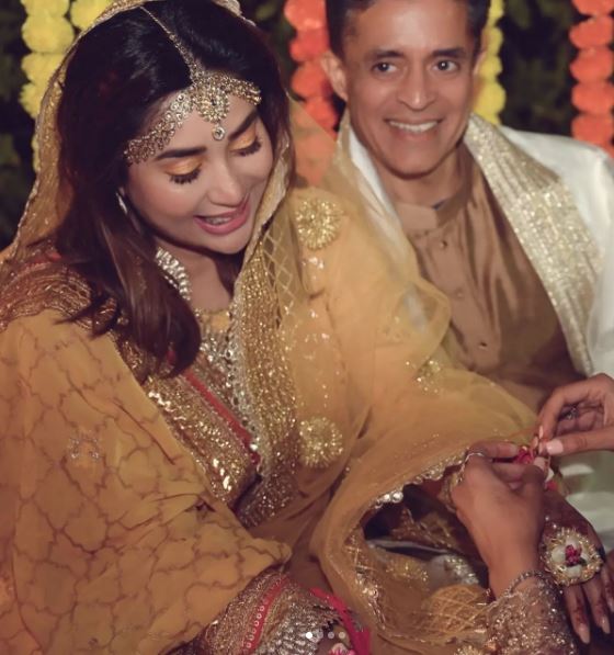 Pakistani Singer Komal Rizvi Marriage Pictures